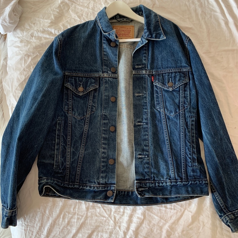 Levi’s dark blue denim jacket, size M